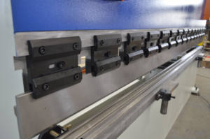 <span class=keywords><strong>31</strong></span>% Remise meilleur prix 200T 4000 TP10S plieuse de plaques en acier inoxydable NC machine à cintrer les tôles - Product Image 4