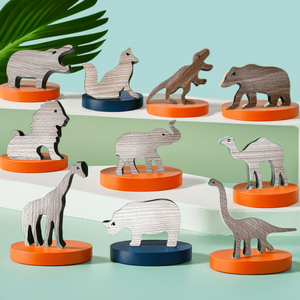Juego de 10 Figuras de Animales de Madera, Decoraciones Hechas a Mano para el Hogar, Adornos Artesanales Independientes - Product Image 1