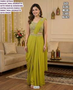 Sari moderne en georgette aqua floral urbain naturel, coupe sirène, longueur ras du sol, drapé, avec broderie, confortable - Product Image 2