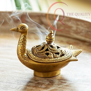Elegant Arabic <b>Oud</b> Bakhoor Incense <b>Burner</b> with Metal Construction Eco-friendly Religious Use for Home Office Hospitality Spaces - Product Image 1