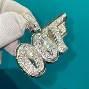 Colgante de Moissanita VVS con Baño de Rodio en Plata 925, Diseño Temático de Lujo, Corte Brillante Redondo, Engaste de Canal, Unisex, Uso Diario - Product Image 6