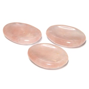 Piedra de Cuarzo Rosa Natural para el Pulgar – Piedra de Palma de Cristal Curativo Pulido para Alivio del Estrés y Reiki - Product Image 3
