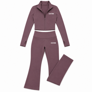 Ensemble de yoga pour femme, veste zippée ajustée à col montant et manches longues, pantalon évasé taille haute, tenue de sport personnalisée, sensation seconde peau, vêtements de sport ajustés - Product Image 3