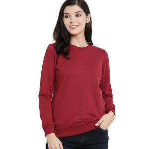 Ensemble de sweatshirt à col rond pour femmes de haute qualité avec décoration d'insigne avant - Product Image 1