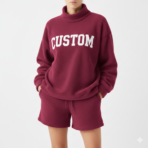 Ensemble haut long à col montant structuré et short mi-long ajusté en maille douce de qualité supérieure pour femme - Product Image 1