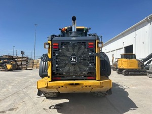 Chargeuse sur pneus 4x4 de classe industrielle 2024 744P Z000141 – Équipement robuste fourni directement par l'usine - Product Image 2