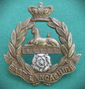 La insignia de gorra del 5º Regimiento Militar Real de Lancashire QVC, pre-1902, genuina del Reino Unido. - Product Image 6
