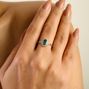 Nouvelle conception de bague de fiançailles avec serti clos d'émeraudes et de diamants, or blanc massif 14 carats, prix de gros, bijoux en gros - Product Image 2