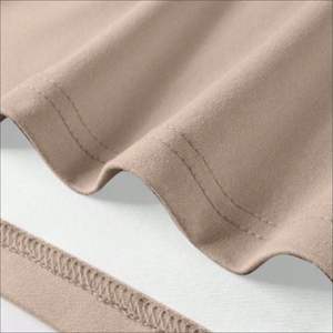 T-shirt en coton premium vintage streetwear, coupe oversize à épaules tombantes, tissu épais et lourd, imprimé personnalisé, haut décontracté pour homme - Product Image 4