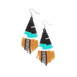 Pendientes Artesanales con Cuentas Estilo 58, Diseño de Mariposa en Algodón, Joyería Boho Clásica Ligera con Bordado de Cuentas - Product Image 2