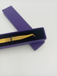 Pinzas para Cejas de Acero Inoxidable Chapadas en Oro de Marca Personalizada, Pinzas Profesionales de Precisión con Punta Inclinada para Extensión de Pestañas - Product Image 6