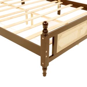 Letto matrimoniale in legno di pino con testiera e pediera in rattan noce, piattaforma centrale rinforzata - Product Image 3