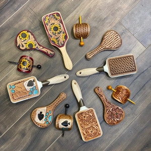 Vente chaude véritable cuir usiné gravé à la main 3 pièces brosse à cheveux miroir à main et bâton de cheveux ensembles de vanité femmes superbes cadeaux - Product Image 4