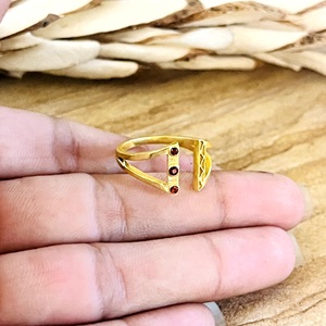 New Arrival Geometric Gemstone <b>Ring</b> Boho Brass <b>Rings</b> for Women 18k Gold Plated <b>Dainty</b> Triangle Garnet <b>Ring</b> for Wholesale/OEM/ODM - Product Image 2