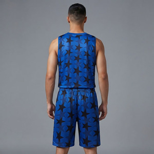 Ensemble d'uniformes de basketball personnalisés à motif étoile, kit de basketball professionnel respirant avec impression intégrale, tenue athlétique haute performance - Product Image 4