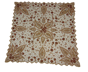 ผ้าปูโต๊ะปักลายดอกไม้ งานฝีมือประณีต ผ้าโปร่งหรูหรา ปักลายละเอียดอ่อน ผ้าปูโต๊ะตกแต่งคุณภาพพรีเมียม - Product Image 4