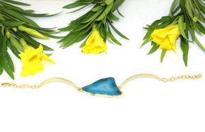 Pulsera de Cristal Curativo Goran Vogue, Moda Étnica, con Rodaja de Ágata Azul Cielo Natural, Chapada en Oro de 18K, Cadena Ajustable de Latón - Product Image 3