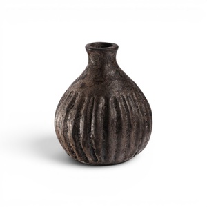 Jarrón de Cerámica Hecho a Mano para Mesa, Acabado Mate, Diseño Wabi Sabi - Product Image 2