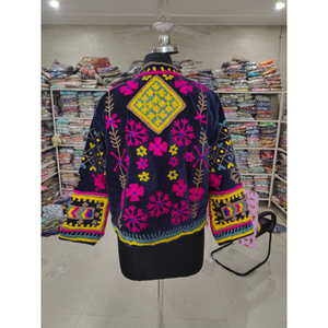Veste en coton brodée à la main pour femme, col mandarin, manches longues, style ethnique printanier, chic prairie, cadeau pour elle - Product Image 6