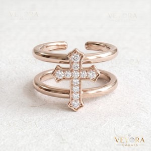 Bague Oura en Argent Massif 925 Raffiné à Double Bande Pavée avec Croix en Moissanite, Bijou Premium - Product Image 2