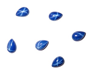 Zafiro Azul Estrella Pera 8x12 mm 4 Quilates, Cabujón Pulido Creado en Laboratorio con Efecto Estrella de 6 Rayos, 4 mm de Altura para Fabricación de Joyas - Product Image 6