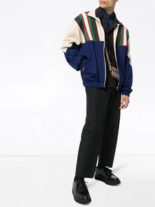 Veste coupe-vent streetwear avec logo personnalisé, veste de sport respirante pour homme, veste coupe-vent imperméable avec rayures - Product Image 6