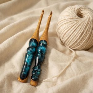 Agujas de Ganchillo de Madera de Lujo de Alta Calidad y Agujas de Tejer Ergonómicas con Agarre Suave para Coser a Mano y Tejer - Regalo Hecho a Mano - Product Image 3
