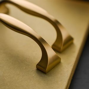 Poignée de porte de qualité export 100% garantie, au design tendance, en métal artisanal, fabriquée à la main, en vente par des exportateurs indiens - Product Image 6