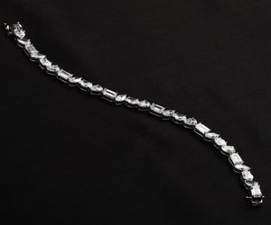 Nueva llegada: Pulsera de tenis de oro blanco de 14K con diamantes de laboratorio de formas variadas, pulsera de boda para mujer, pulsera minimalista, regalo para ella. - Product Image 6