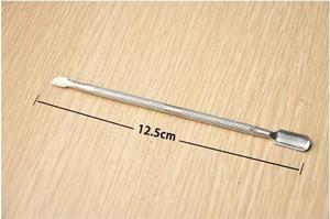 Pousse-cuticules professionnel en acier inoxydable pour un soin précis des cuticules, le nettoyage des ongles, la mise en forme et la manucure et pédicure en salon - Product Image 2