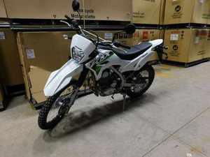 สั่งซื้อเลยตอนนี้ Kawasaki KLX 230 S ปี 2026 รถมอเตอร์ไซค์แบบดูอัลสปอร์ตใหม่ 250 ซีซี ความเร็วสูงสุดเกิน 80 กม./ชม. ผลิตในสหรัฐอเมริกา กำลังไฟ 200-350 วัตต์ - Product Image 4