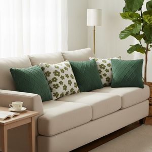 Ensemble de 5 housses de coussin élégantes à motifs floraux, 3x Garden Bloom et 2x Forest Green Diamond Knit, pour coussins décoratifs et d'appoint - Product Image 2