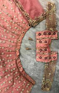 Conjunto Étnico de Lehenga Choli para Novia con Bordado Intenso y Dupatta, para Verano/Invierno, Largo hasta el Suelo, Diseño de Alta Costura para Bodas y Fiestas - Product Image 4