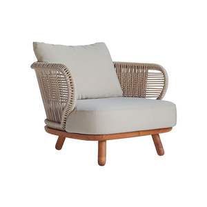 Chaise en teck massif artisanale avec tressage en rotin naturel – Sièges élégants et modernes pour villas, cafés et projets hôteliers - Product Image 2