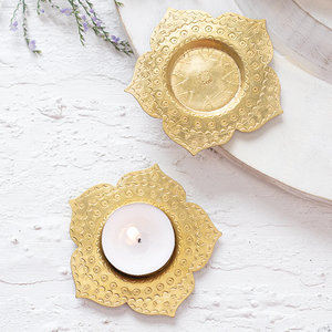 Support de bougie rond en laiton pour bougies chauffe-plat, finition métallique dorée, fait main, pour Noël, mariages, événements festifs, décoration intérieure - Product Image 2