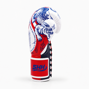 Gants de boxe professionnels de qualité supérieure, rouge, bleu, blanc, logo personnalisé, lacés, en PU léger, imperméables, à doigts entiers, pour la boxe thaïlandaise et le kick-boxing - Product Image 2