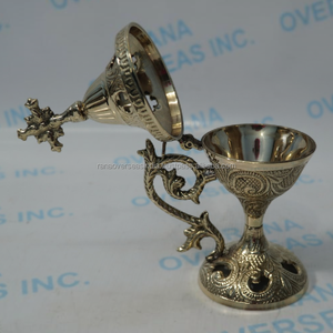 Quemador de Incienso de Latón Estilo Vintage con Cruz Ornamentada para Incienso de Resina, Decoración de Iglesia y Uso Espiritual - Product Image 5