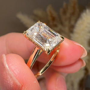 แหวนเพชรทองคำขาว 14k เพชรเพาะเลี้ยงในห้องปฏิบัติการ รับรองโดย IGI ทรงเหลี่ยมมรกต เครื่องประดับหรูหรา ประกายระยิบระยับเหนือกาลเวลา สวยงามวิจิตร - Product Image 2