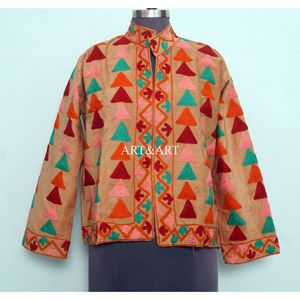 Suministro al por Mayor de Chaquetas Acolchadas de Algodón 100% Bordadas para Mujer, Estilo Retro Bohemio, Ecológicas y Transpirables de Fábrica - Product Image 1