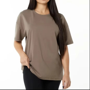 Camisetas de Mujer de Última Tendencia, Holgadas, Transpirables, Estilo Urbano, Logotipo Personalizado, Servicio de Bajo MOQ, Precio Razonable - Product Image 2