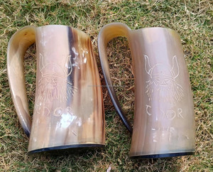 Mug en corne naturelle fait main de qualité export indienne, écologique, avec poignée, couvercle coulissant anti-fuite, capacité 500 ml, design classique - Product Image 2