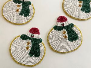 Posavasos de Algodón y Poliéster con Diseño Bohemio y Cuentas Hechas a Mano, Posavasos Navideños con Forma de Muñeco de Nieve, Alfombrillas Decorativas para Bebidas, Blanco, Verde, Rojo - Product Image 4