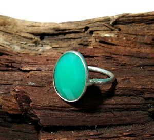 KGN SILVER JEWELLERY HOUSE Bague en argent sterling 925 massif avec pierre précieuse naturelle Chrysoprase, faite à la main, taille coussin, style bohème, troisième modèle - Product Image 6