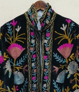 Hand Embroidered <b>Velvet</b> <b>Jacket</b> Mandarin Collar Full Sleeve Floral Pattern Winter Women's Coat - Product Image 2
