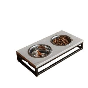 Bol à nourriture pour chien et chat en bois et métal de qualité supérieure avec base en bois naturel et support en métal, mangeoire surélevée pour animaux de compagnie pour chiens et chats, utilisation domestique - Product Image 1