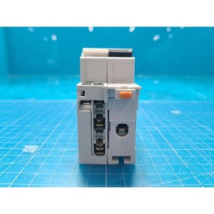 เมอร์ลิน เกอริน MX+OF/C60N 8A D 26974+24505 เซอร์กิตเบรกเกอร์ชนิด Shunt Trip ใช้แล้วตามสภาพเดิม อะไหล่อุปกรณ์เซมิคอนดักเตอร์ยี่ห้อ Legacy - Product Image 3