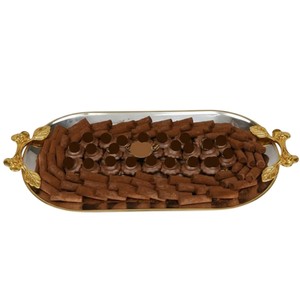 Elegante bandeja decorativa para servir chocolate, de metal dorado de alta calidad, con asa de diseño, para uso en hoteles. - Product Image 2
