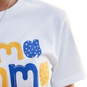 Sigma Gamma Rho Whimsey Tee T-shirt en coton imprimé personnalisé, vêtements de sororité grecque pour femmes, haut décontracté à col ras du cou, Streetwear - Product Image 4