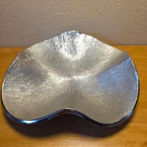Plato de Plata Hecho a Mano, Artesanía en Metal, Frutero, Diseño Moderno, Tazón para Aperitivos y Galletas, Tazón Decorativo, Accesorios de Decoración para el Hogar - Product Image 1