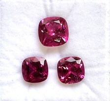 Pierre de tourmaline rubellite de 17,65 carats, taille coussin, pour bijoux, pierre précieuse naturelle pour la création de bijoux fins - Product Image 4
